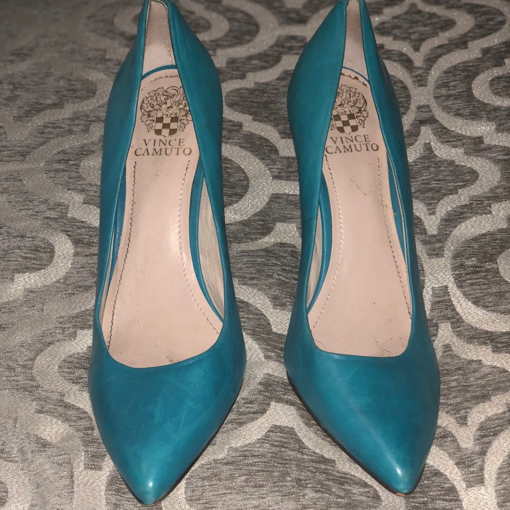 Leather turquoise pumps Vince camuto